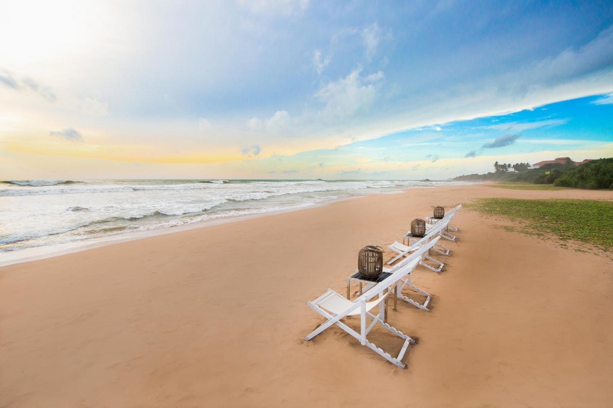 Nyne Hotels The Muse, Bentota Buitenkant foto